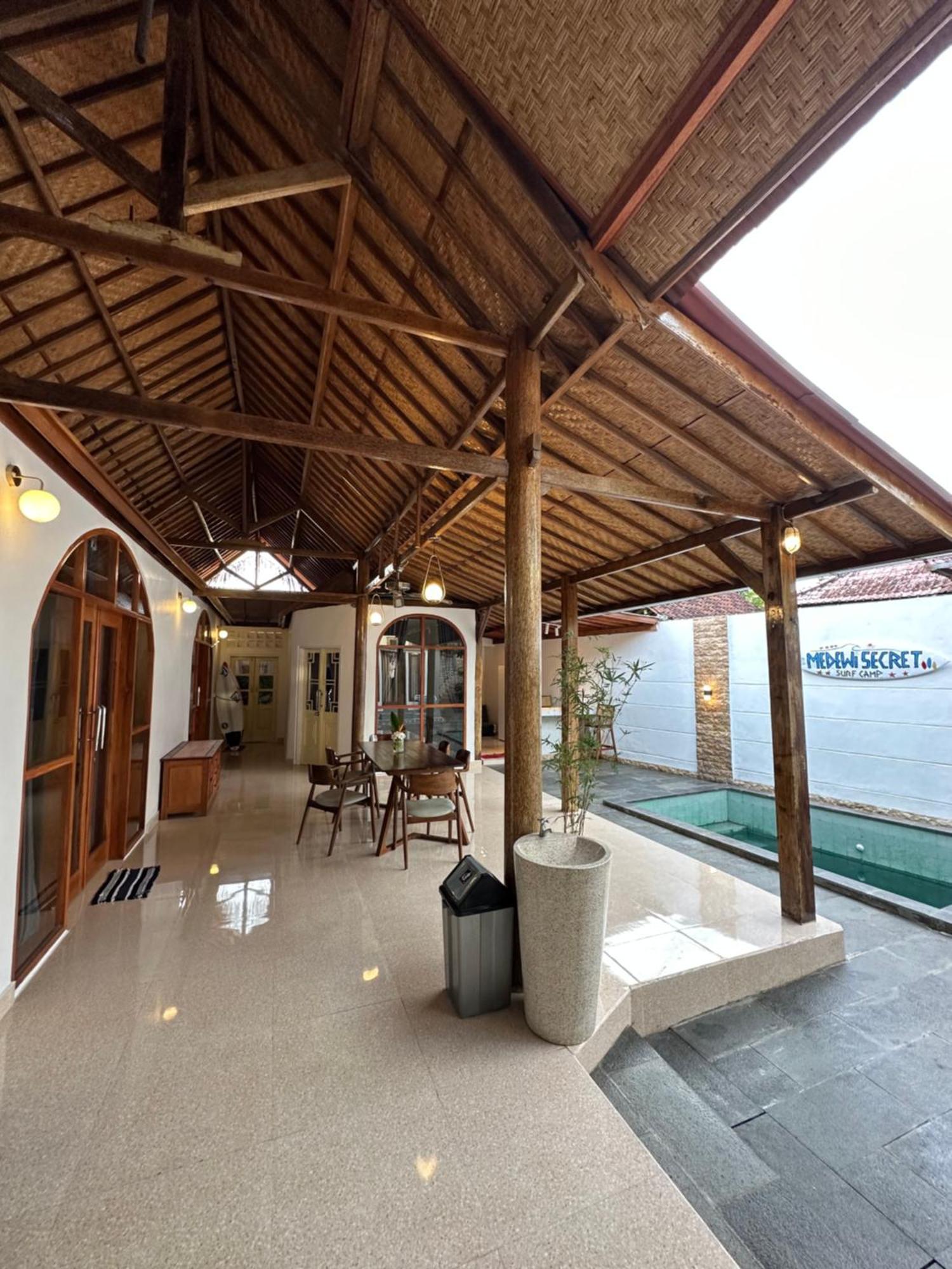 Hotel Medewi Secret Surfcamp Pulukan Exteriér fotografie